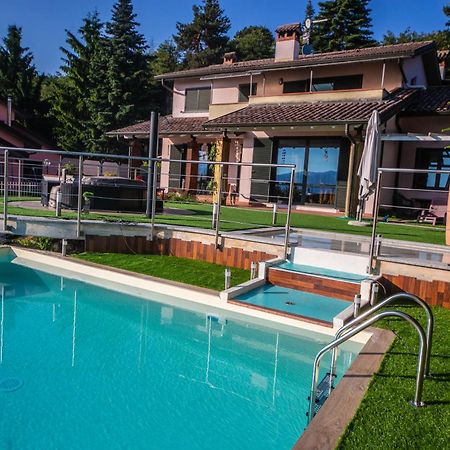 Villa Buzzi Besozzo Quarto foto